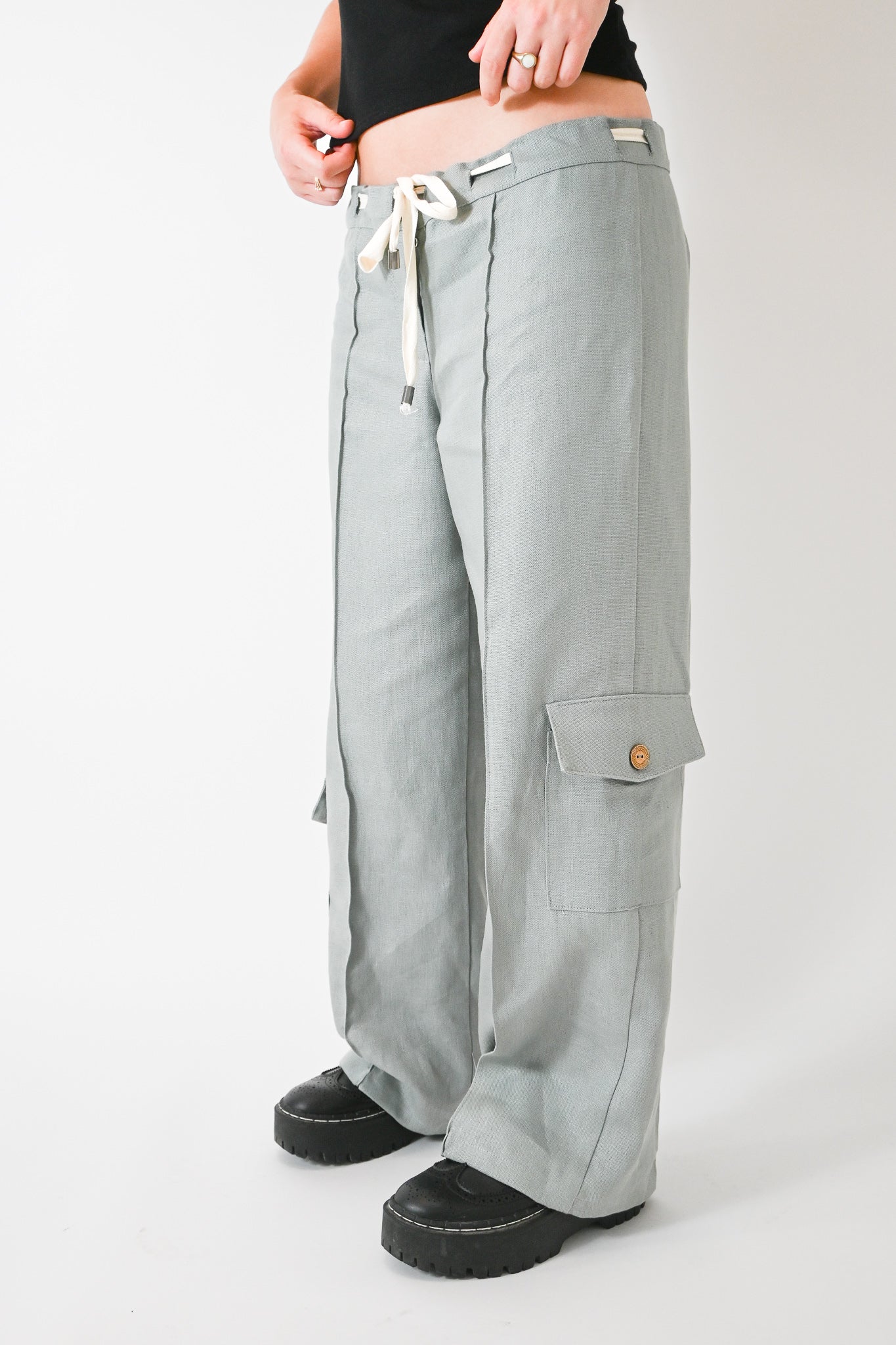 Siena's Slate Linen Cargo Pant