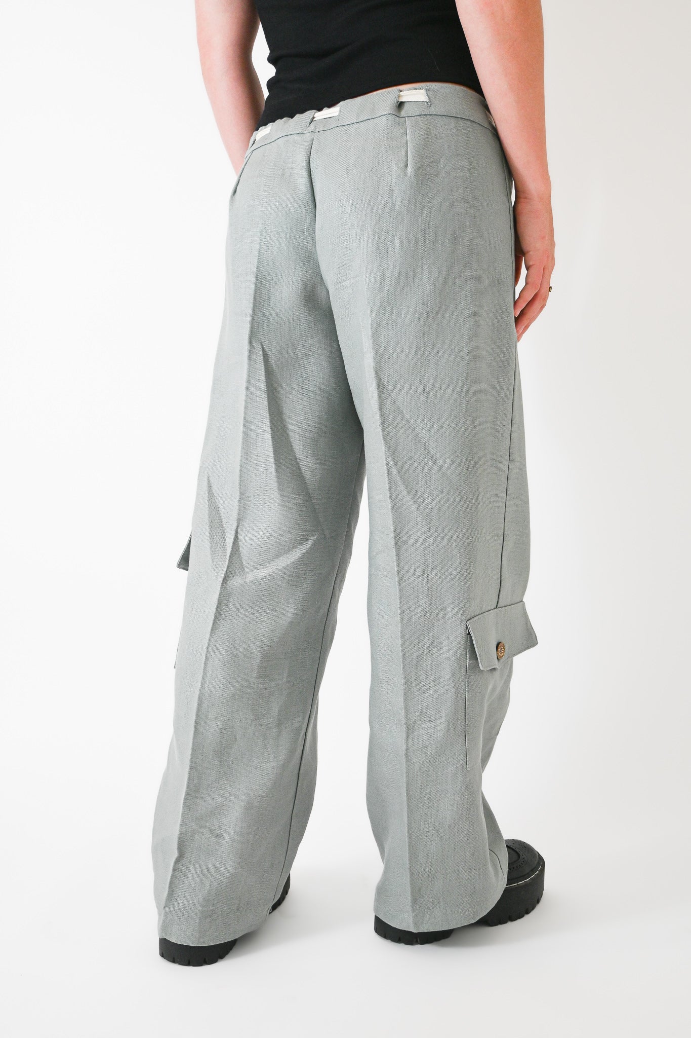 Siena's Slate Linen Cargo Pant