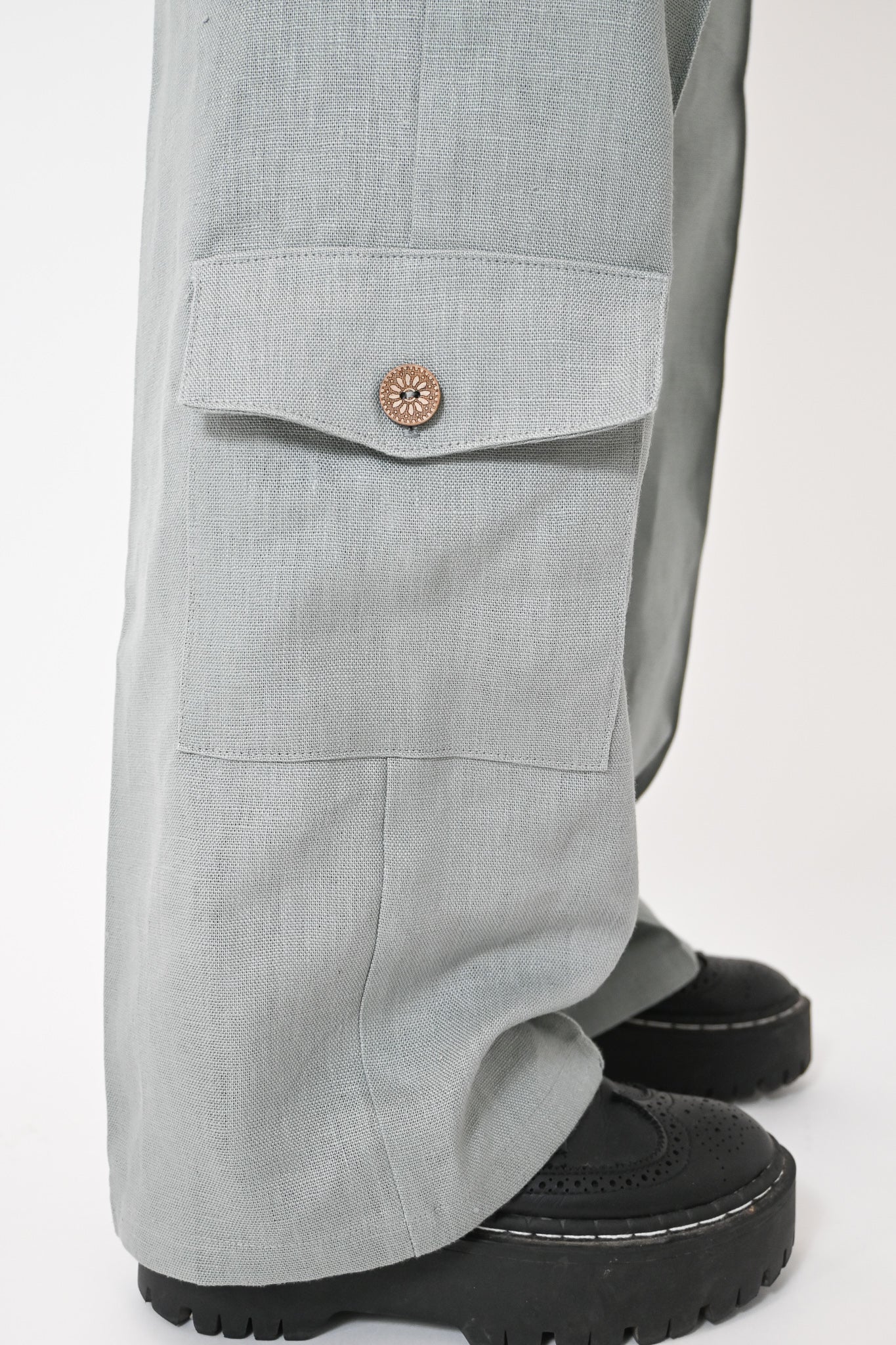 Siena's Slate Linen Cargo Pant