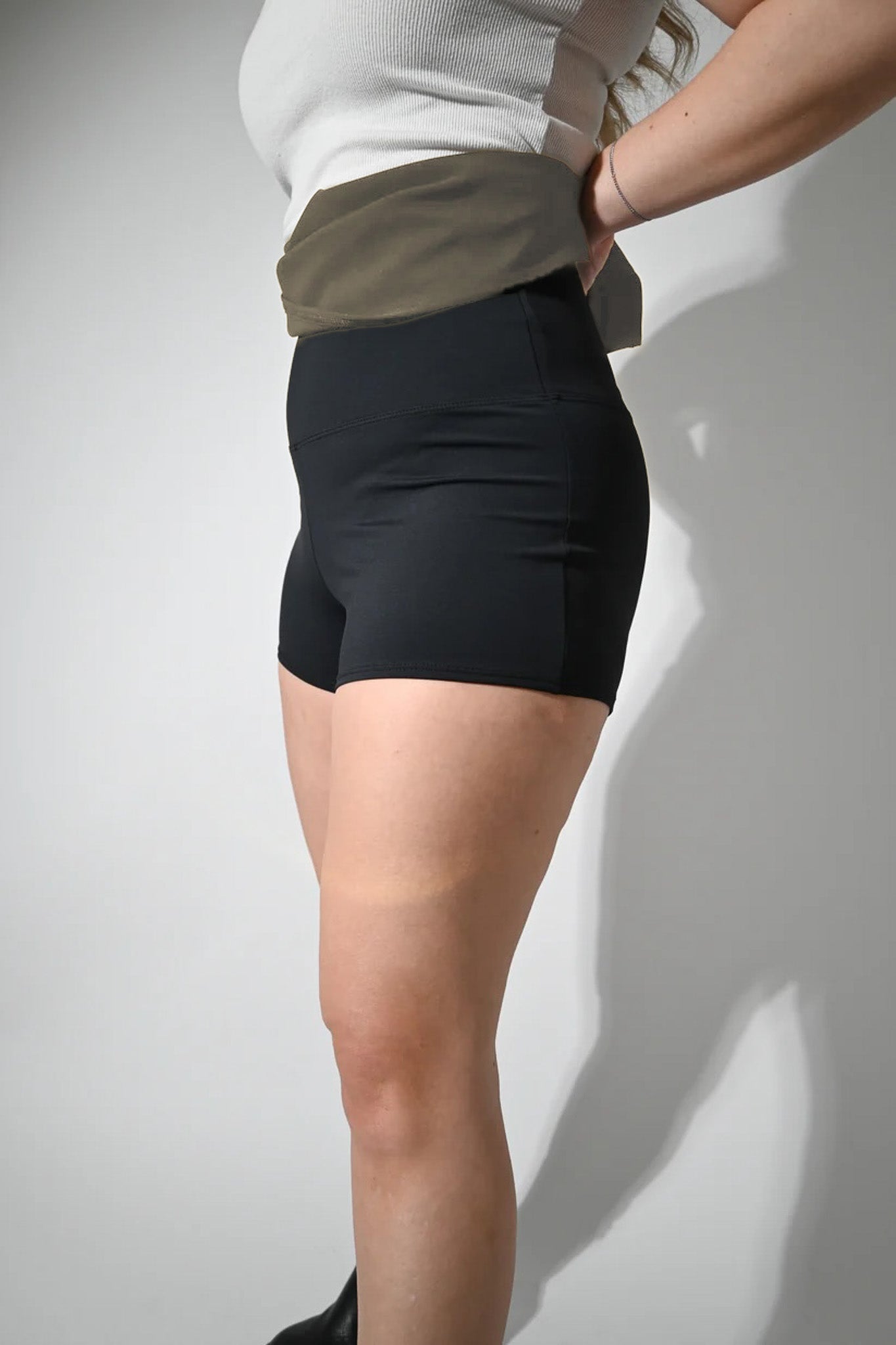 Kendall's Mini Skirt in White & Olive